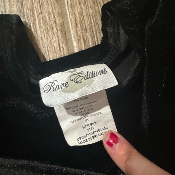 Rare Editions 3t Velvet Black and Gold Dress - Picture 2 of 2